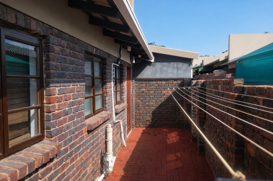 2 Bedroom Property for Sale in Geelhoutpark North West